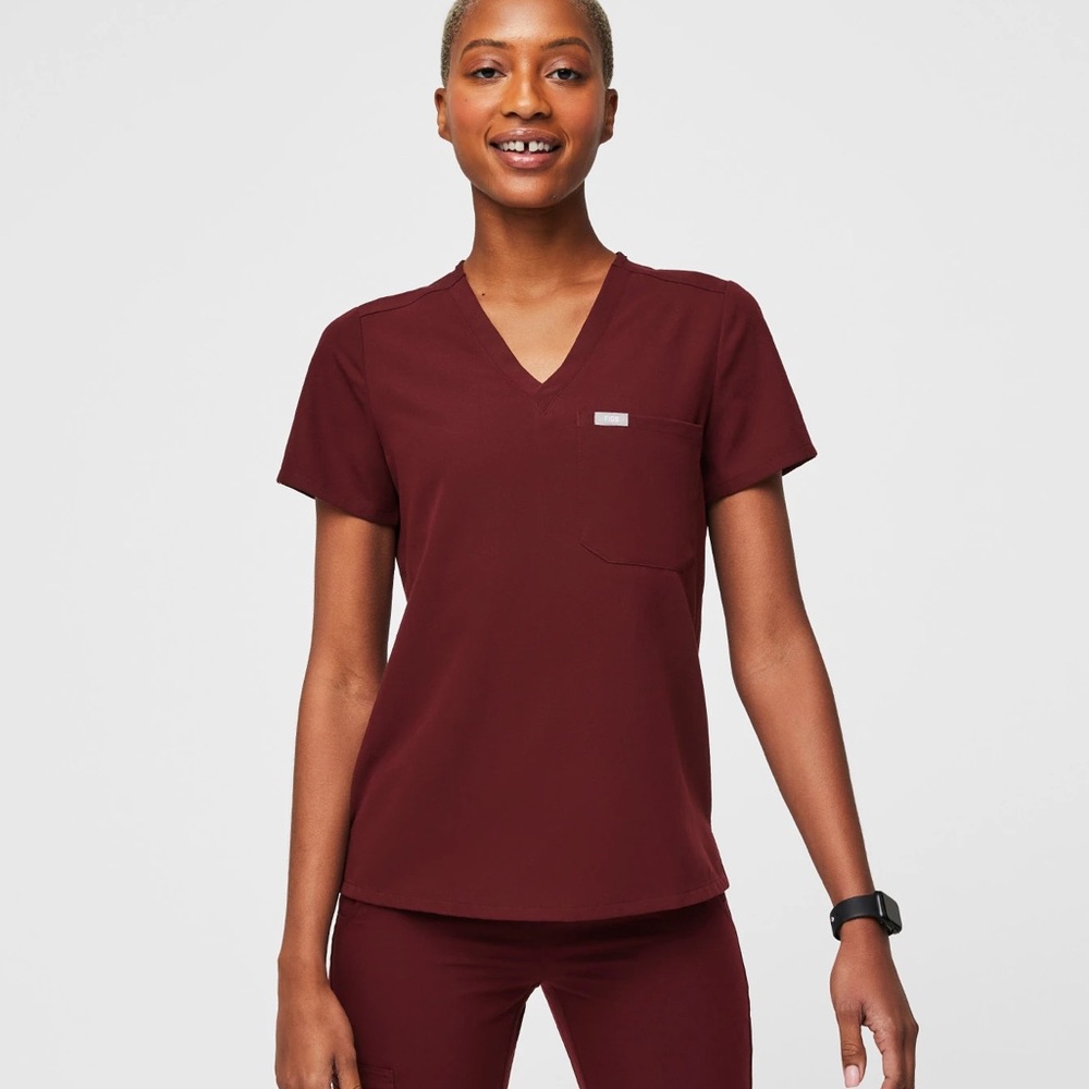 Figs Catarina One Pocket Srub Top in Burgundy, size XS